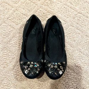 Simply Vera - Slip On - Black with Rhinestones/Gems - Size 6.5
